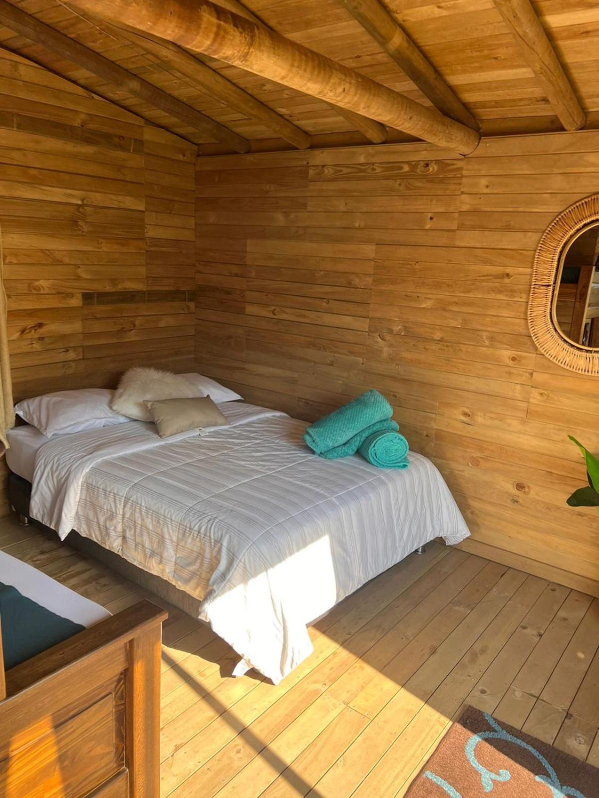 Cardinal Glamping Hotel Guatape Exterior photo